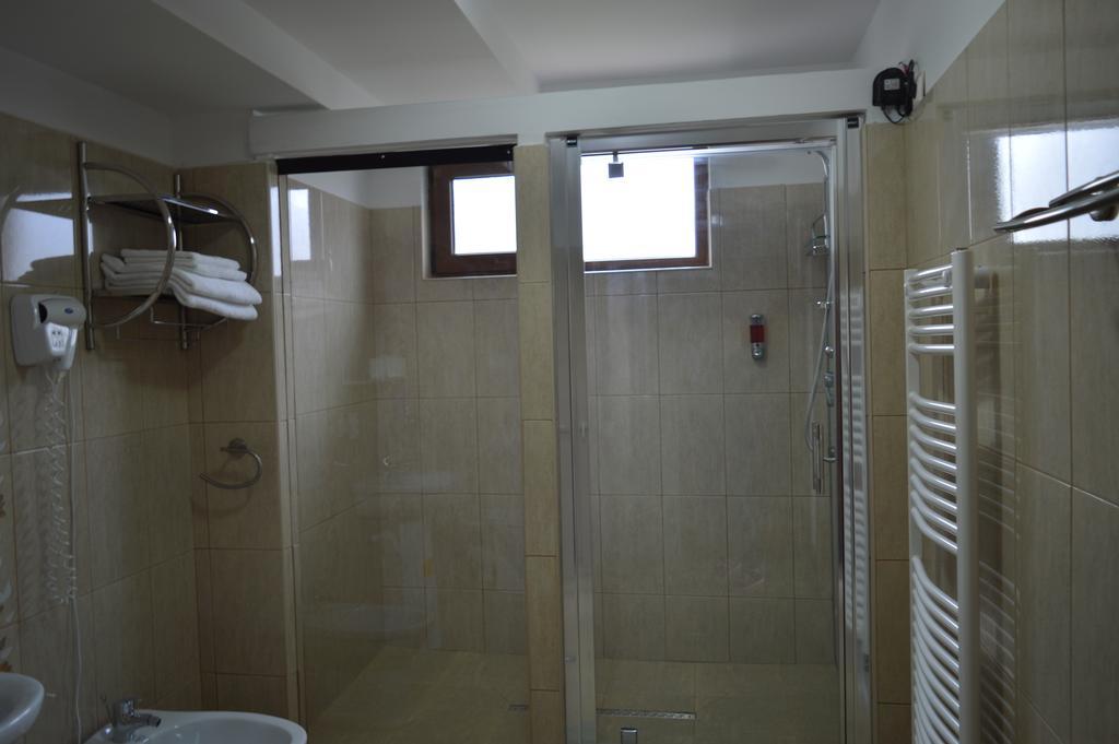 Vila Villador Piatra Neamţ Habitación foto
